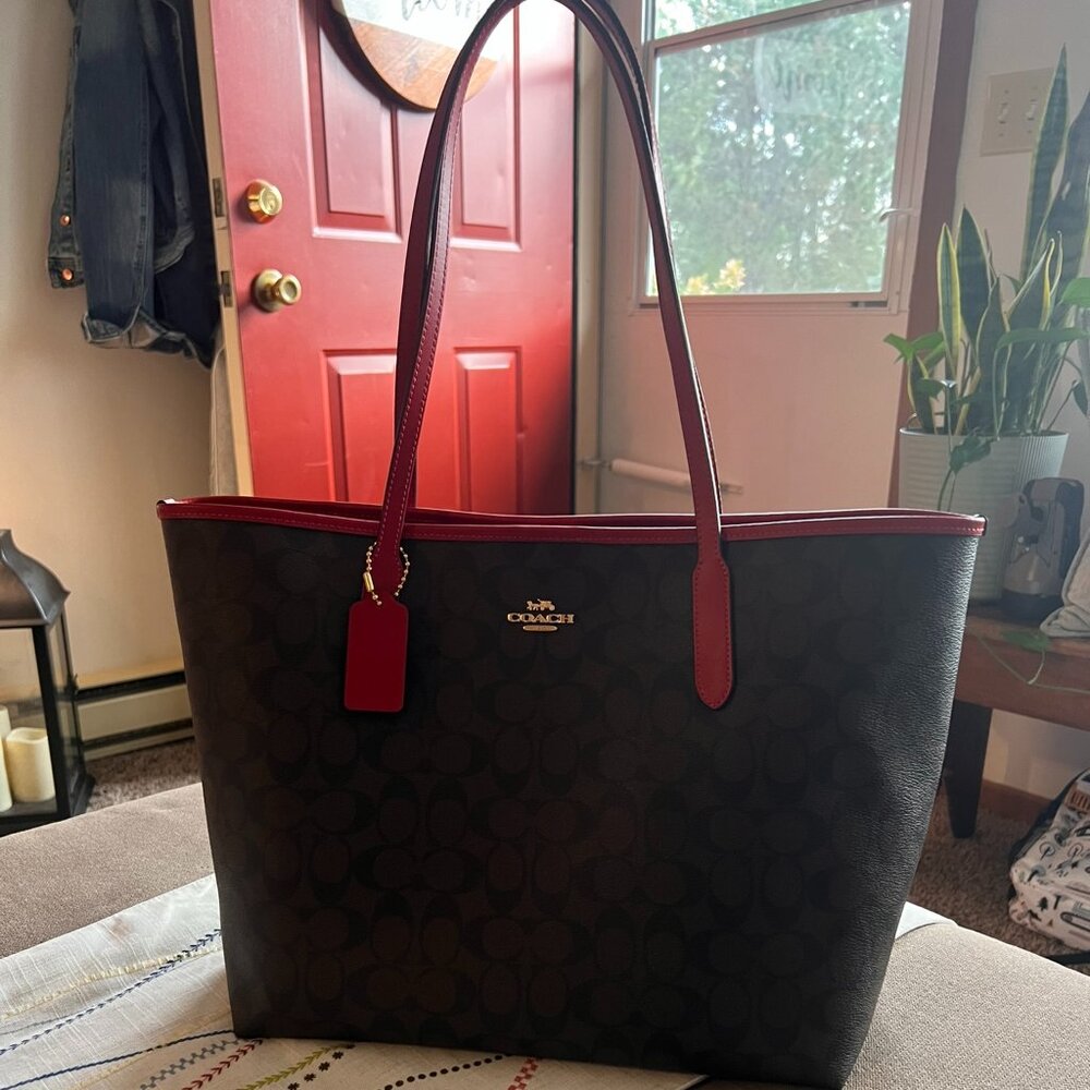 Coach - City Tote Bag In Signature Canvas